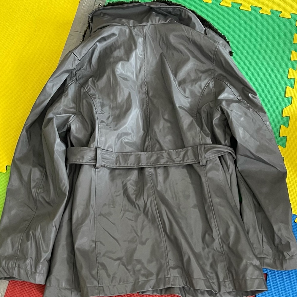 Jacket - Picture 2 of 4